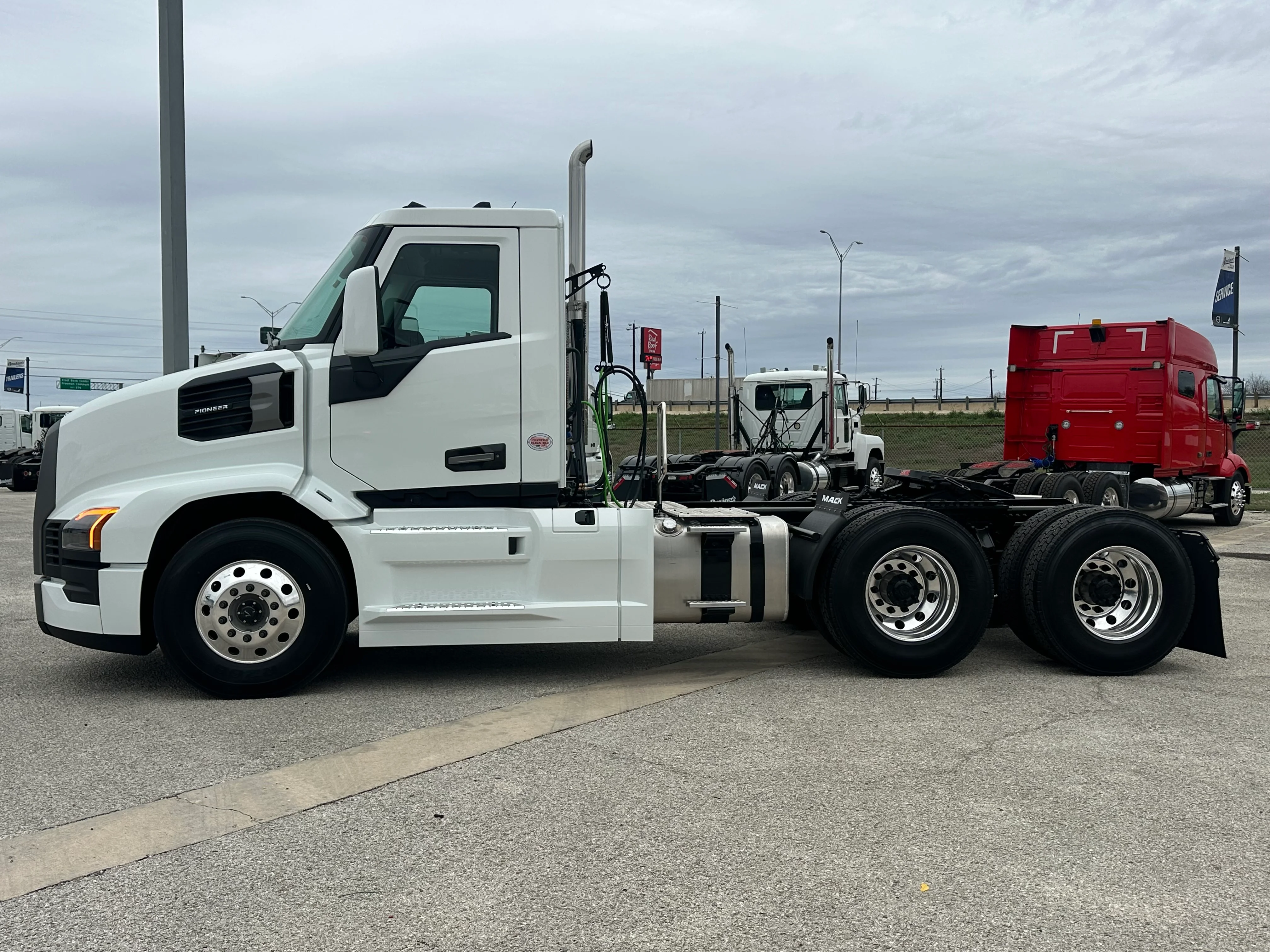 2026 Mack Pioneer in San Antonio, TX — photo 5