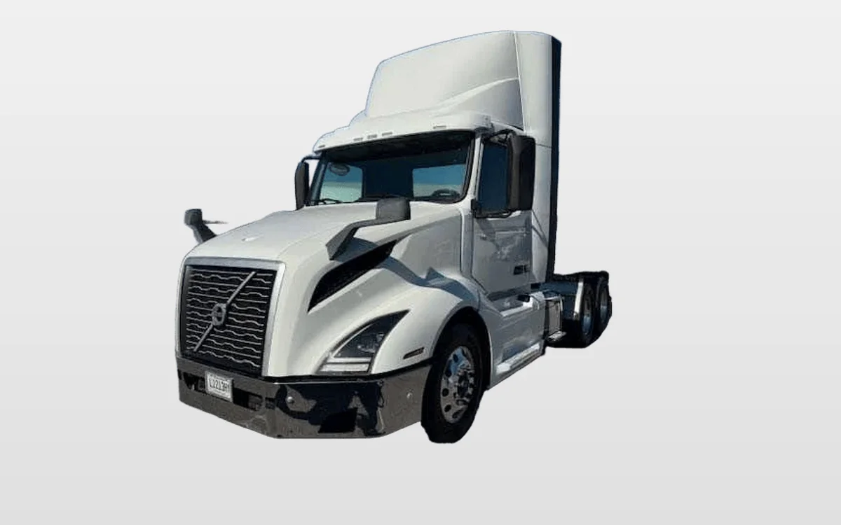 2020 Volvo - image 1