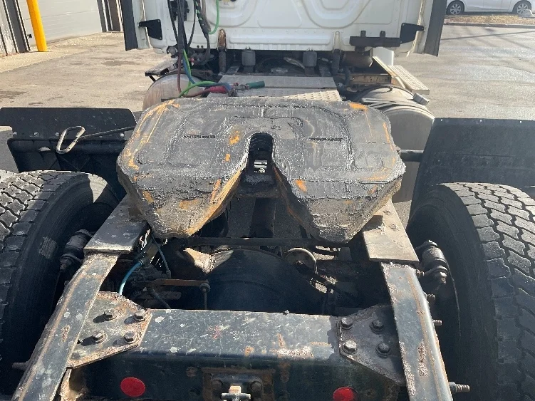 2017 Freightliner Cascadia - image 6