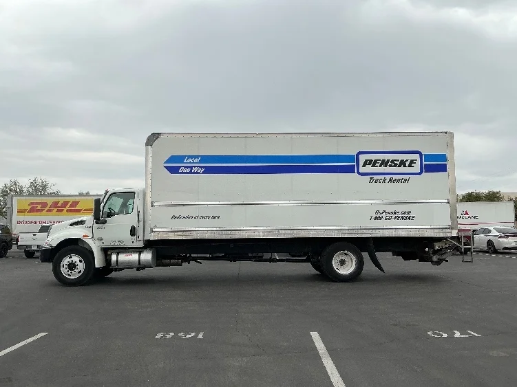 2022 International MV - image 4