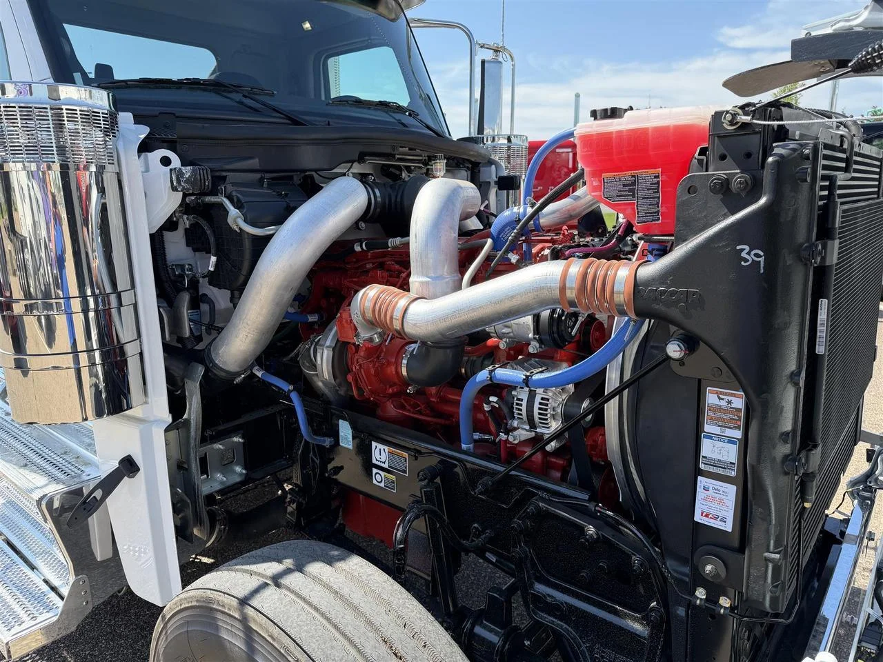 2027 Peterbilt 589 in Eau Claire, WI — photo 5