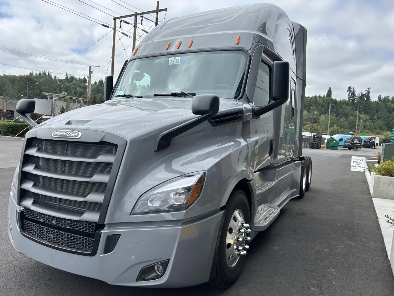 2027 Freightliner Cascadia in Pacific, WA — photo 3