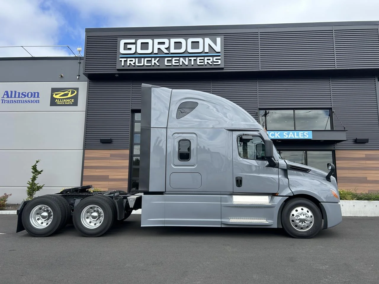 2027 Freightliner Cascadia in Pacific, WA — photo 6