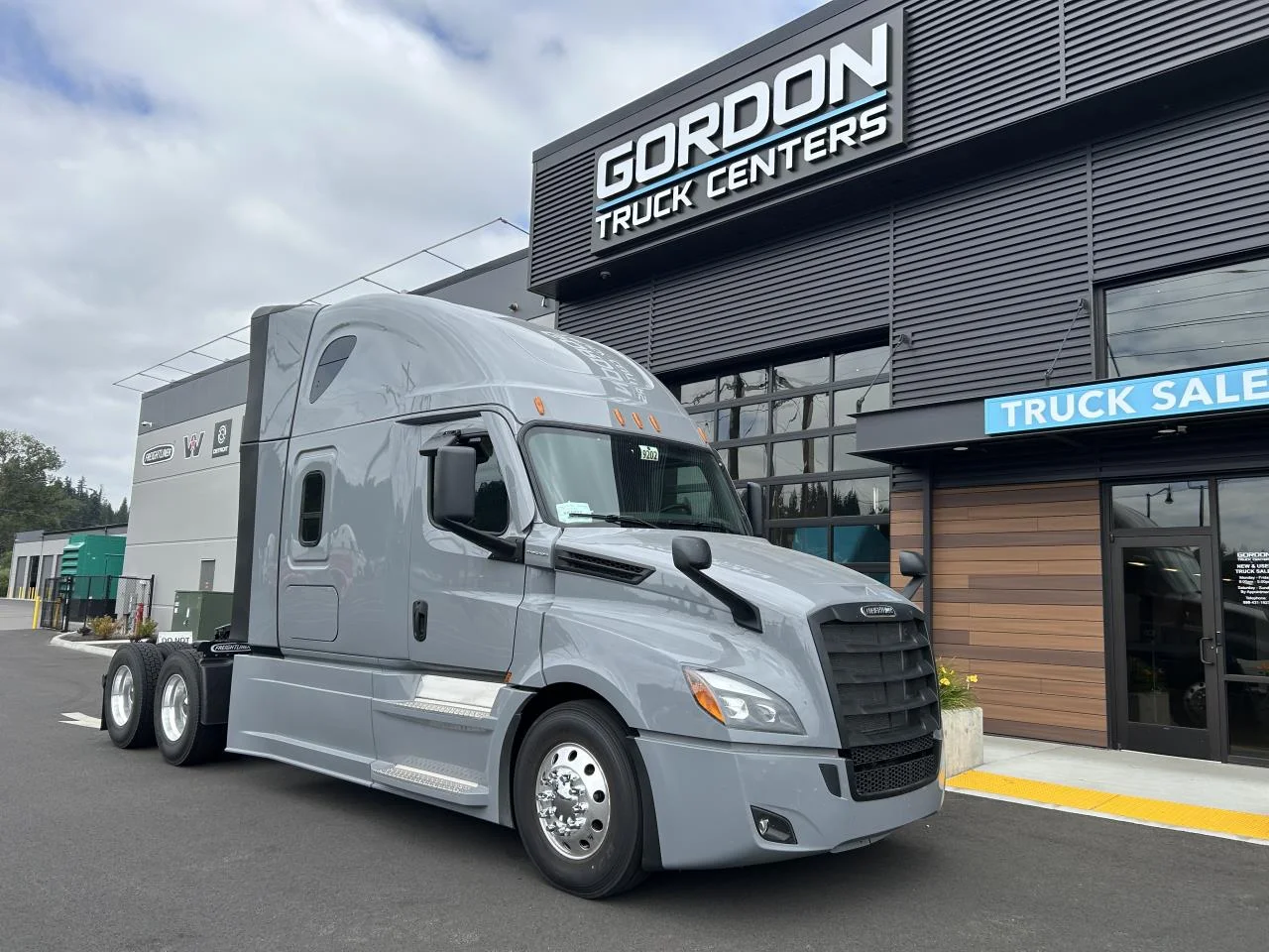 2027 Freightliner Cascadia
