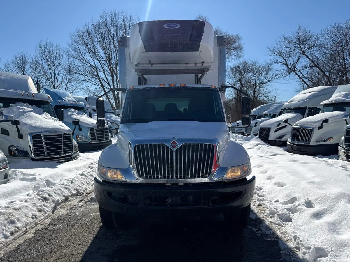 2019 International MV - image 2