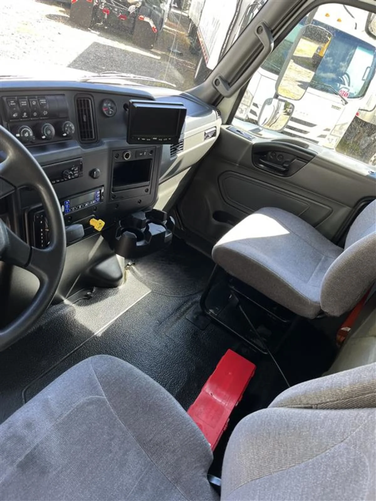 2020 International MV in Ashland, VA — photo 8