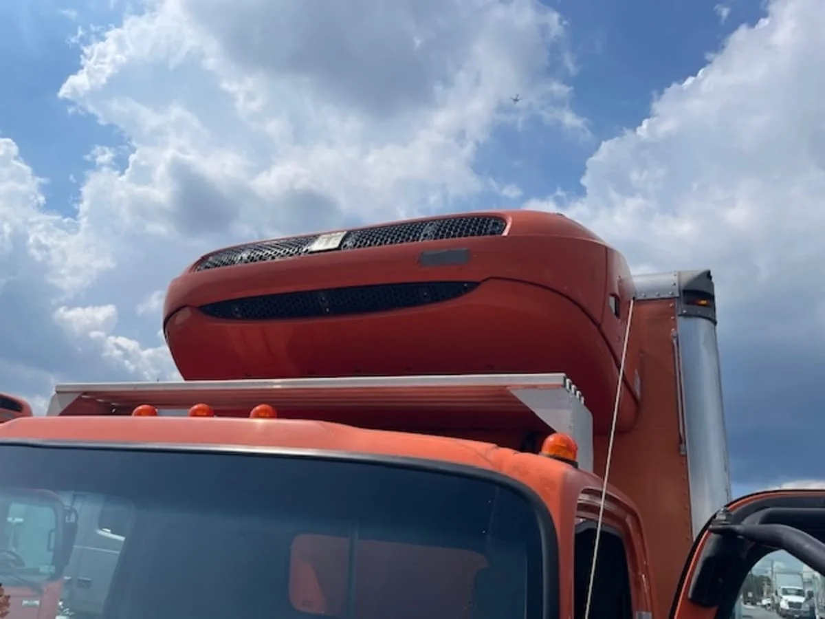 2019 Isuzu NQR - image 7