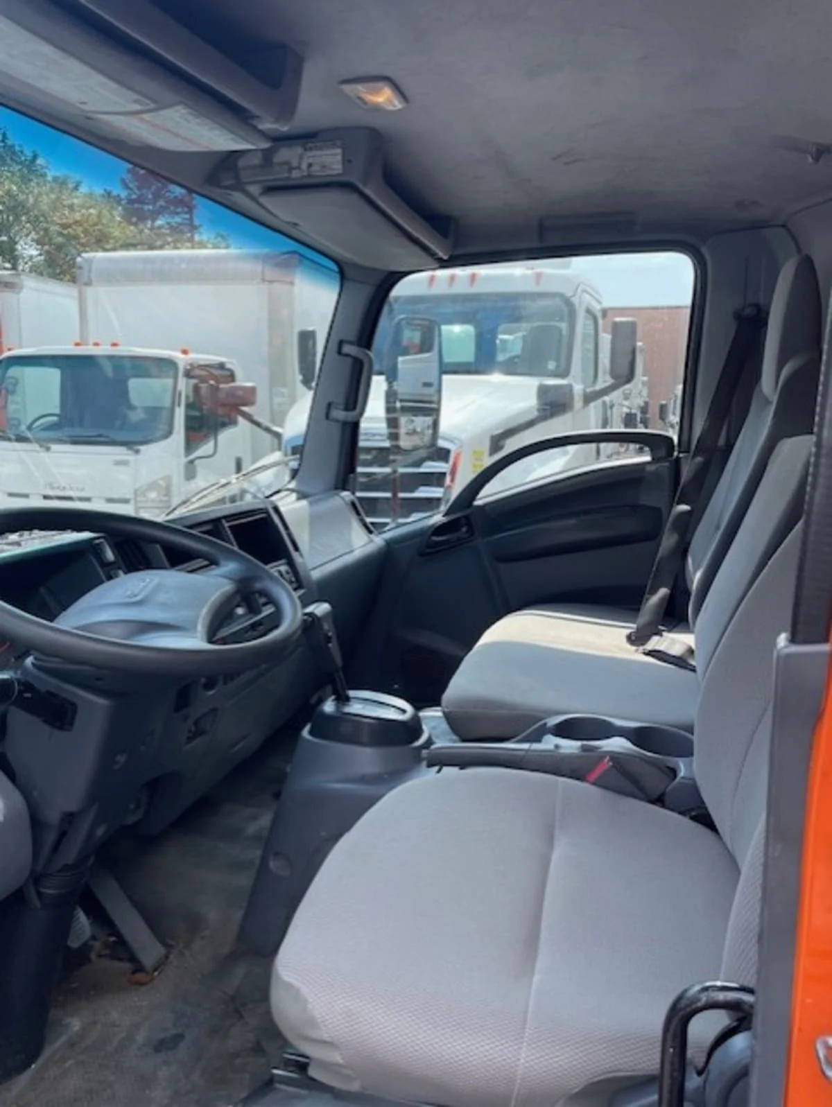 2019 Isuzu NQR - image 8