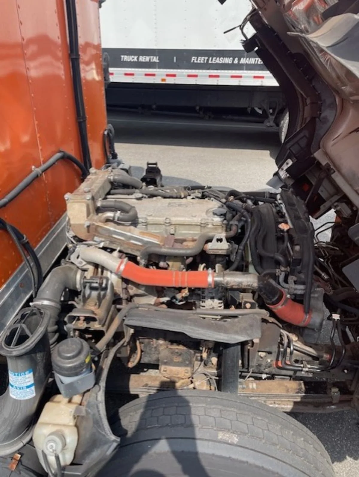 2019 Isuzu NQR - image 11