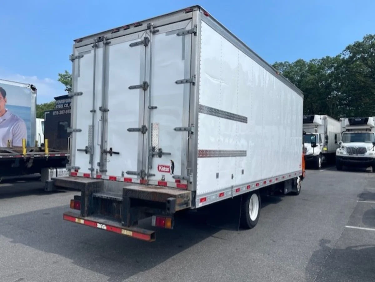 2019 Isuzu NQR in Farmingdale, NY — photo 4