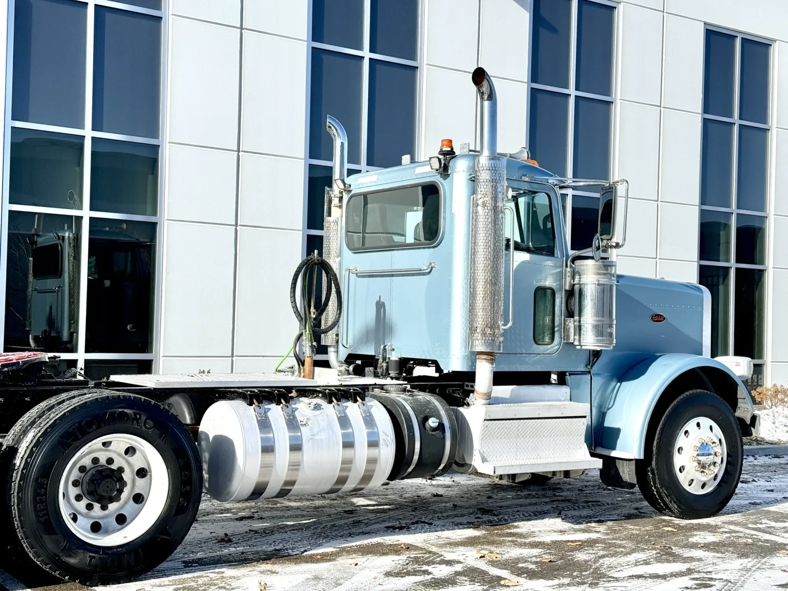 2018 Peterbilt 389 in New Lenox, IL — photo 7