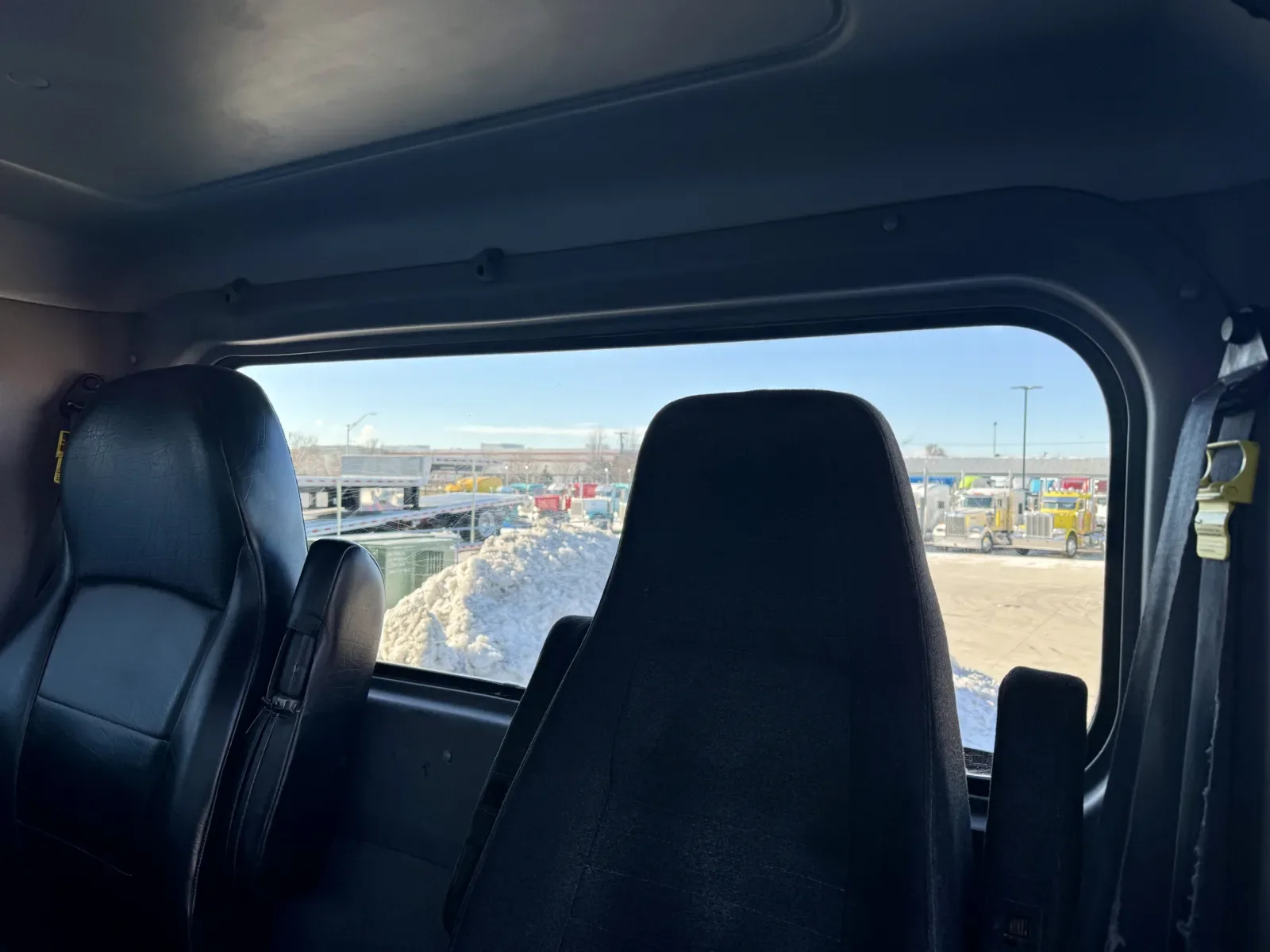2018 Peterbilt 389 in New Lenox, IL — photo 20