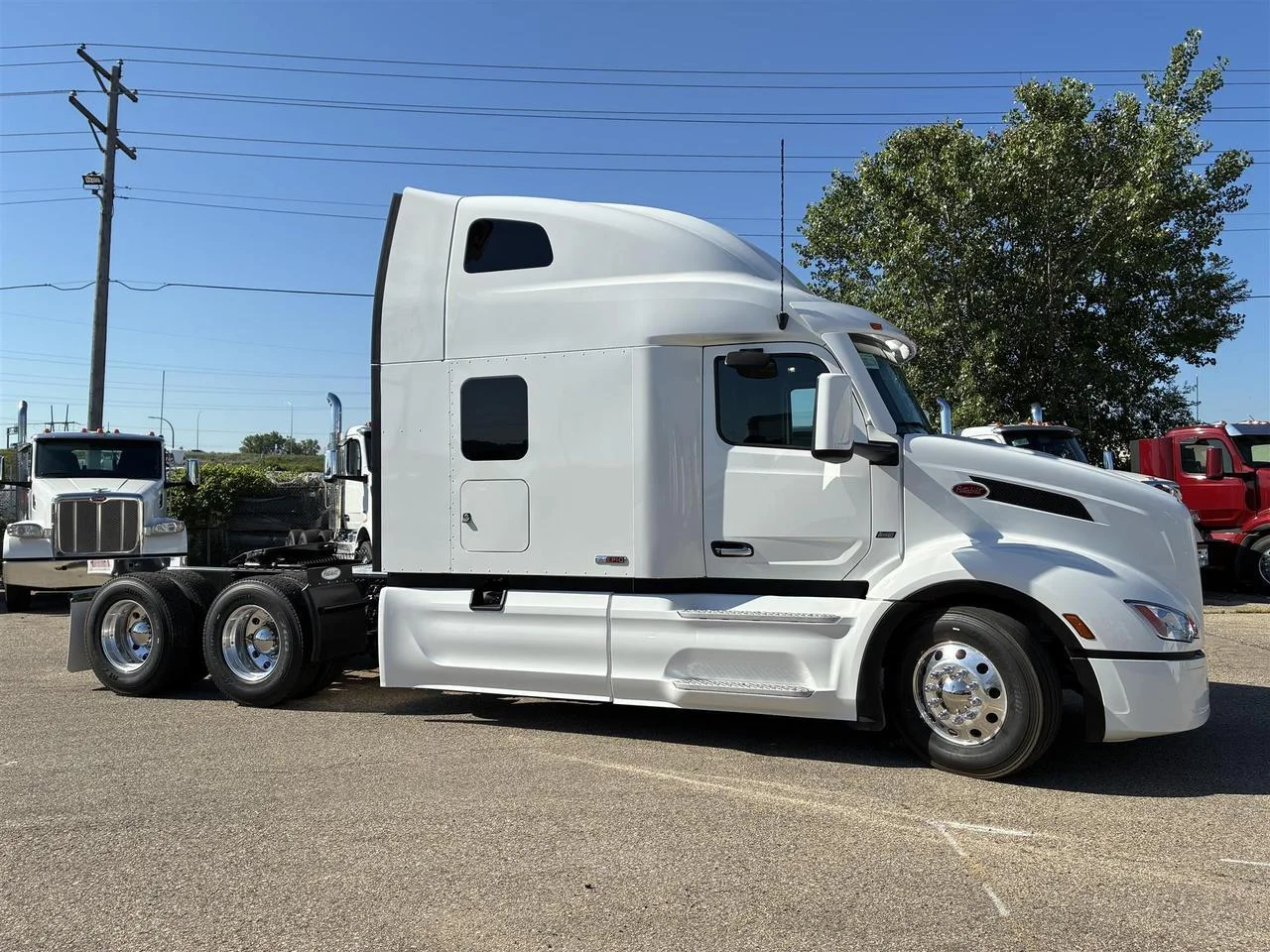 2027 Peterbilt 579 in South St. Paul, MN — photo 5