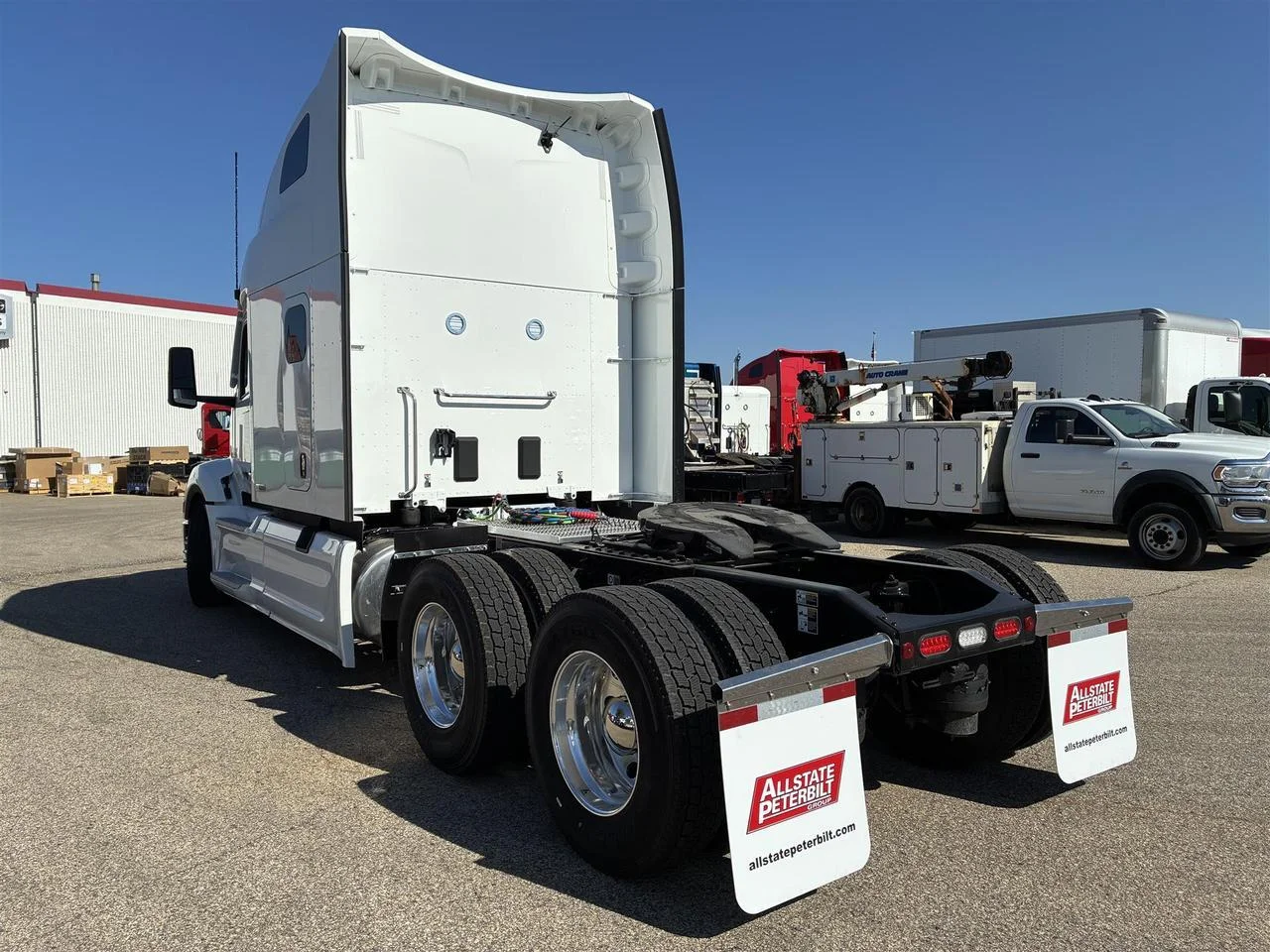 2027 Peterbilt 579 in South St. Paul, MN — photo 2