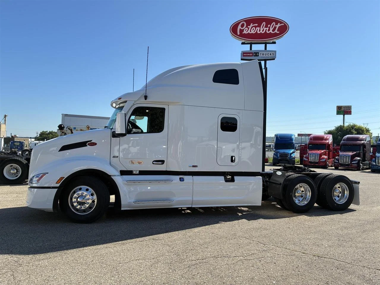 2027 Peterbilt 579
