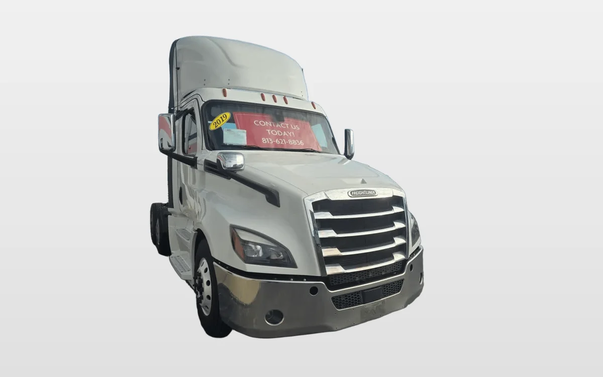2019 Freightliner - image 1