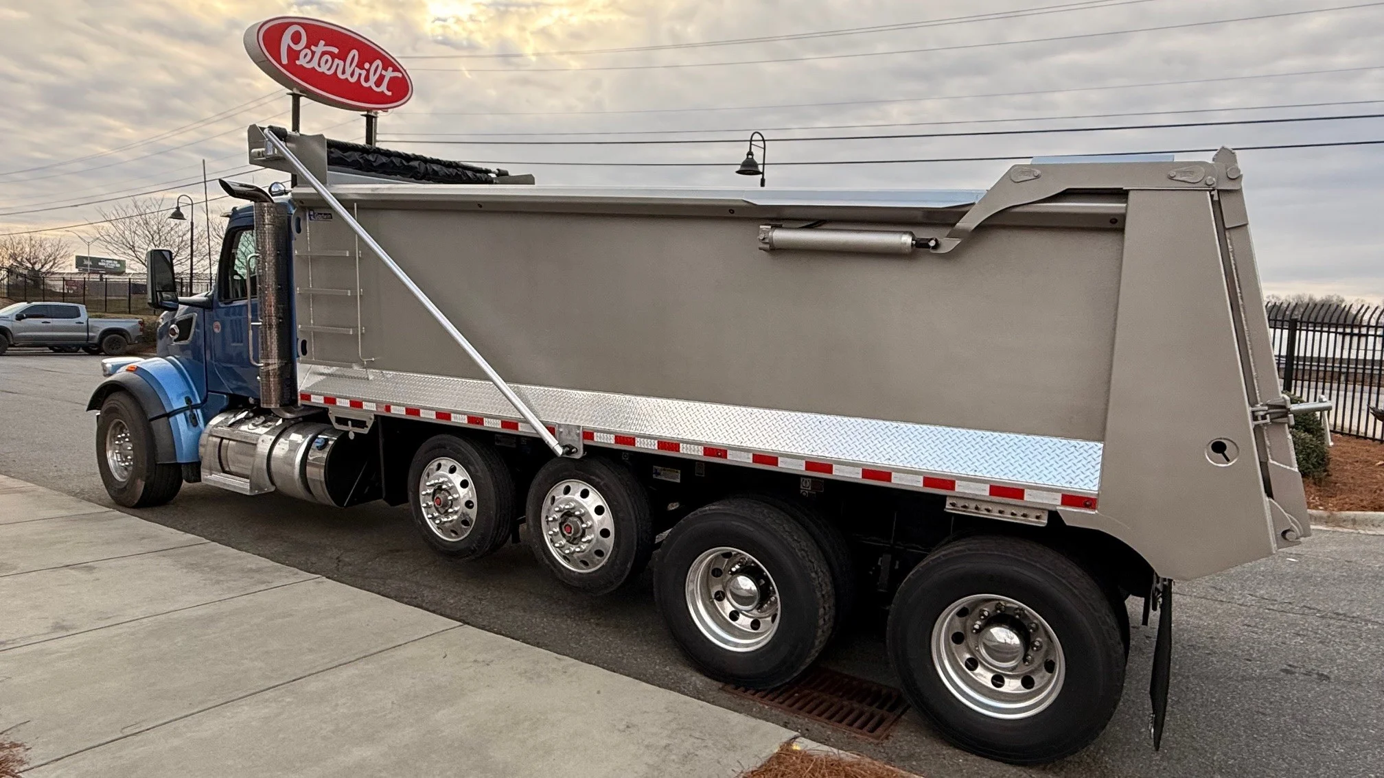 2026 Peterbilt 567 in Charlotte, NC — photo 3
