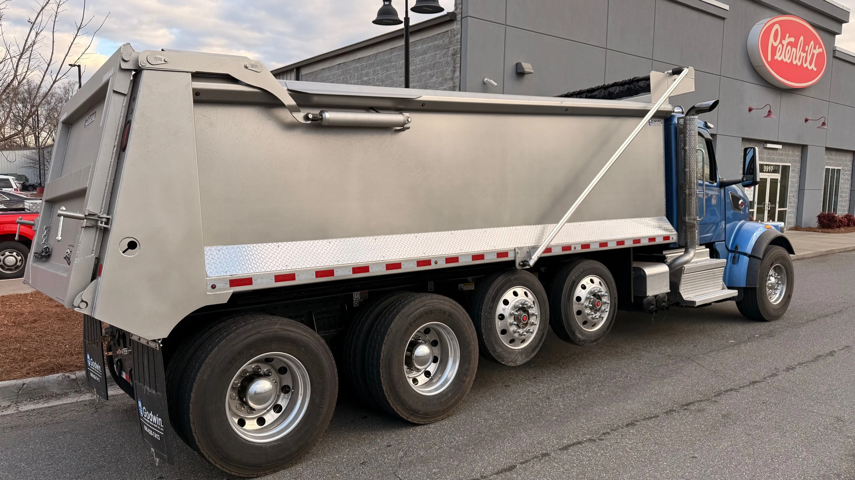 2026 Peterbilt 567 in Charlotte, NC — photo 5