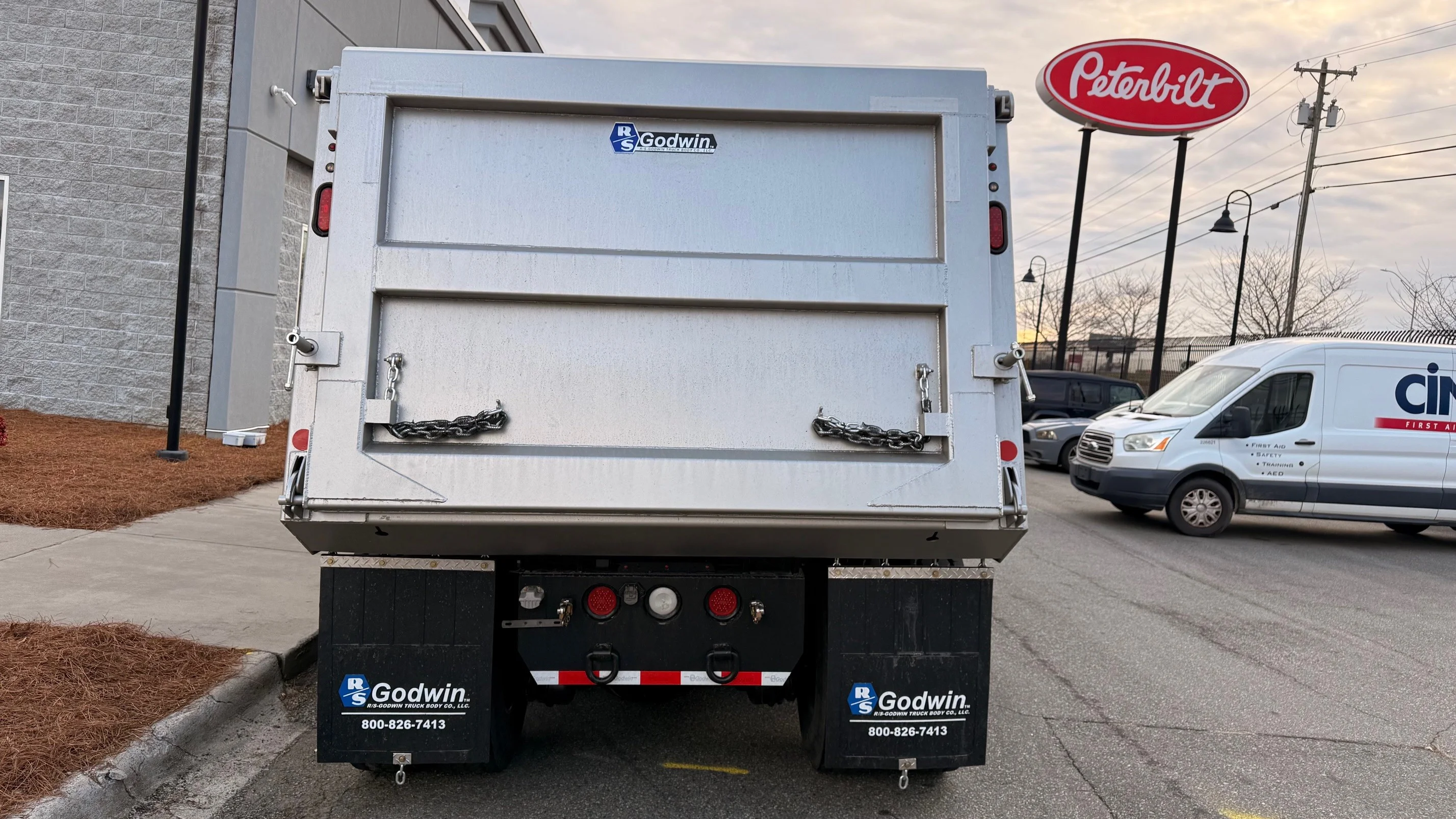 2026 Peterbilt 567 in Charlotte, NC — photo 4