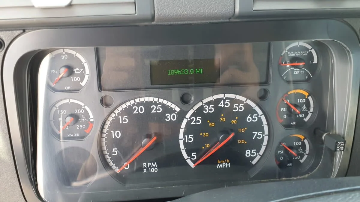 2020 Freightliner Cascadia in Bolingbrook, IL — photo 9