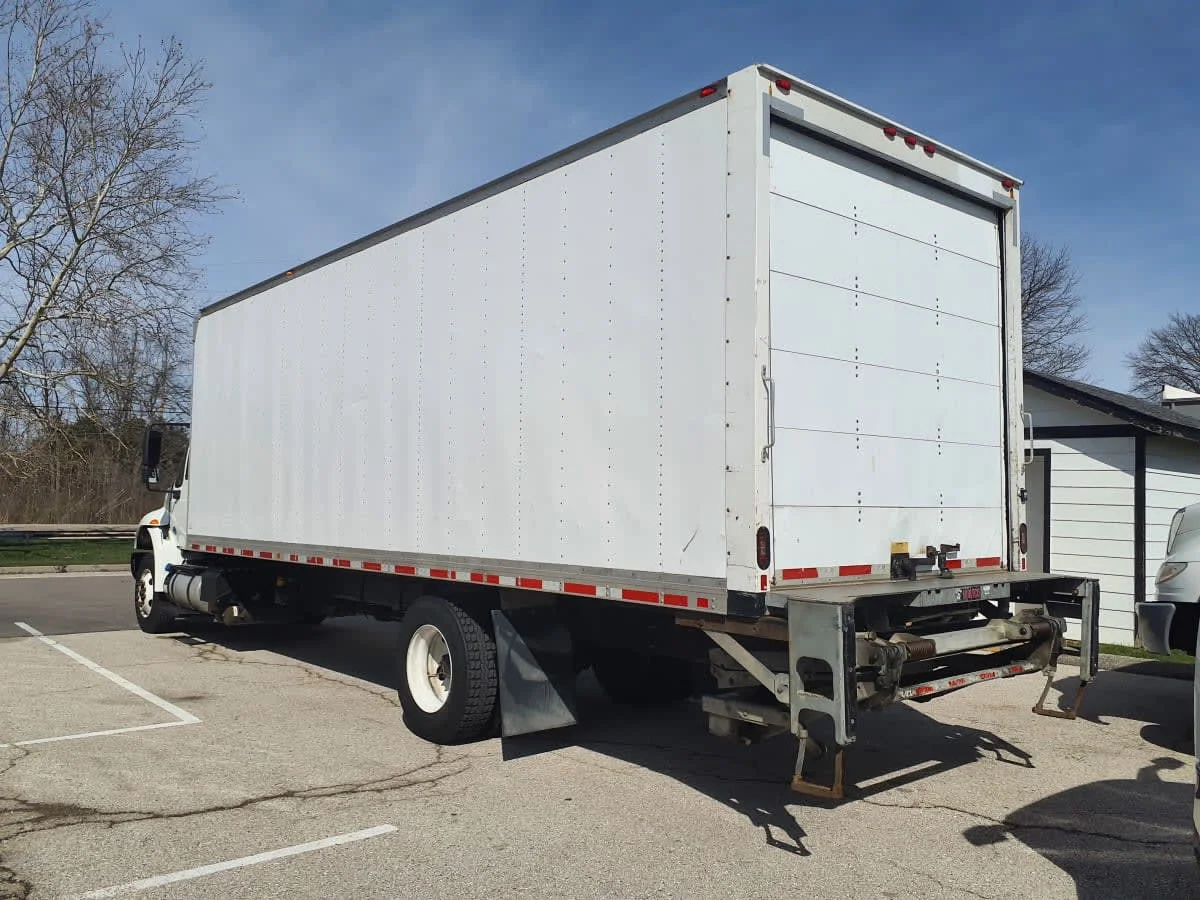 2018 International 4300 in O'fallon, MO — photo 6