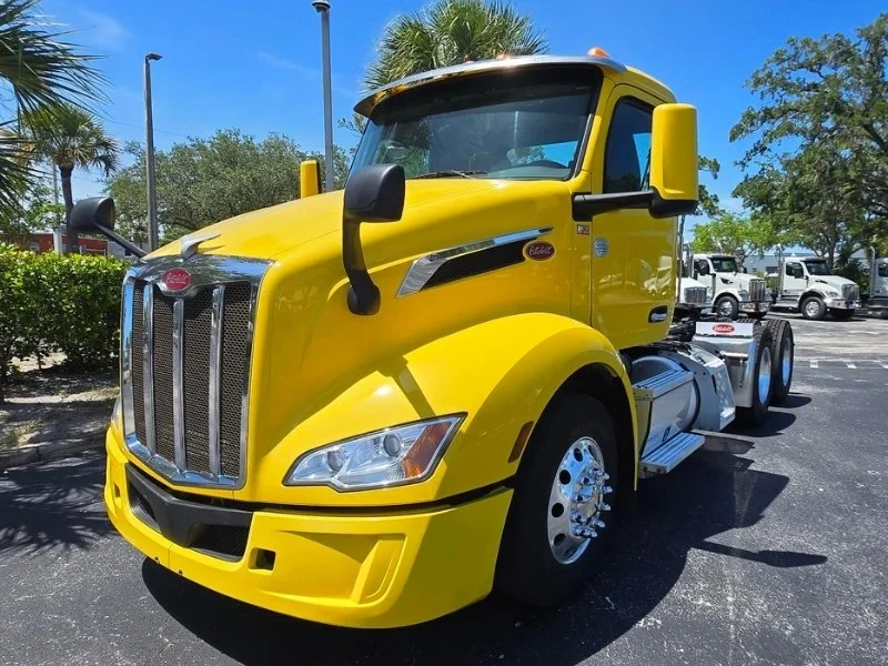 2024 Peterbilt 579 in Fort Myers, FL — photo 2