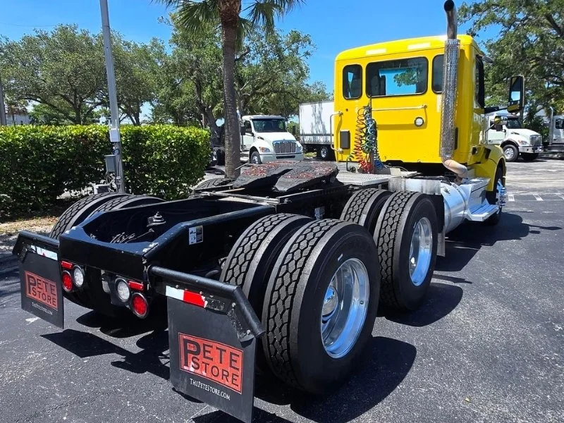 2024 Peterbilt 579 in Fort Myers, FL — photo 15