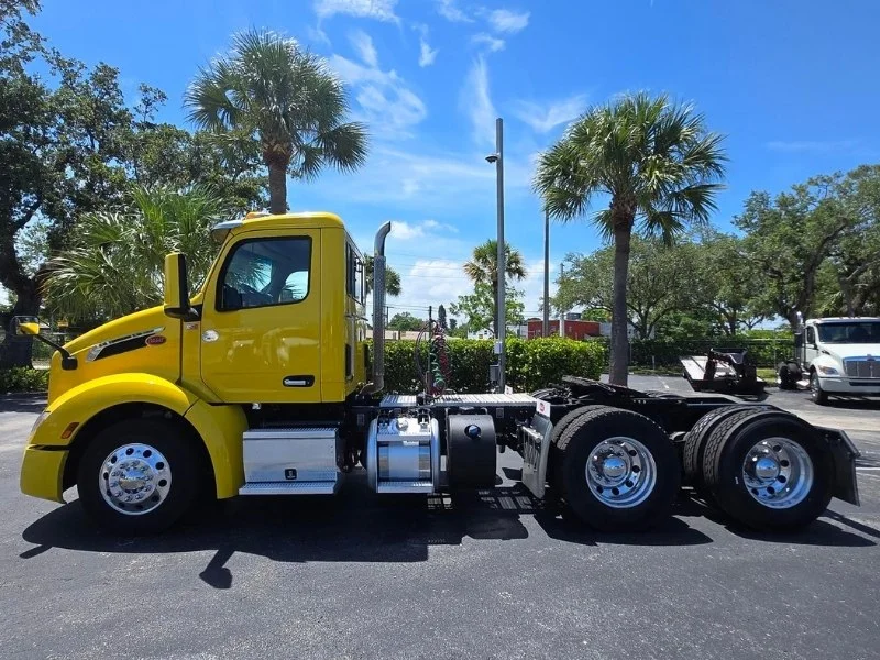 2024 Peterbilt 579 in Fort Myers, FL — photo 10