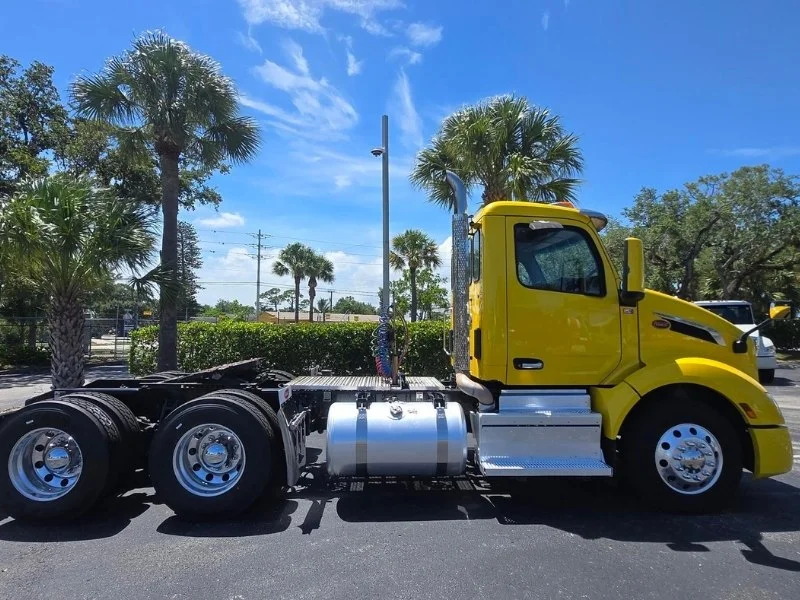 2024 Peterbilt 579 in Fort Myers, FL — photo 11