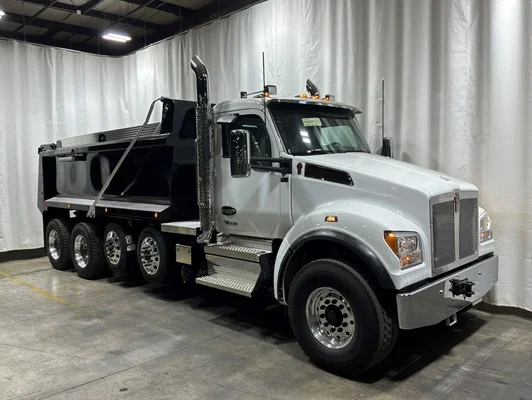 2027 Kenworth T880 in Kansas City, MO