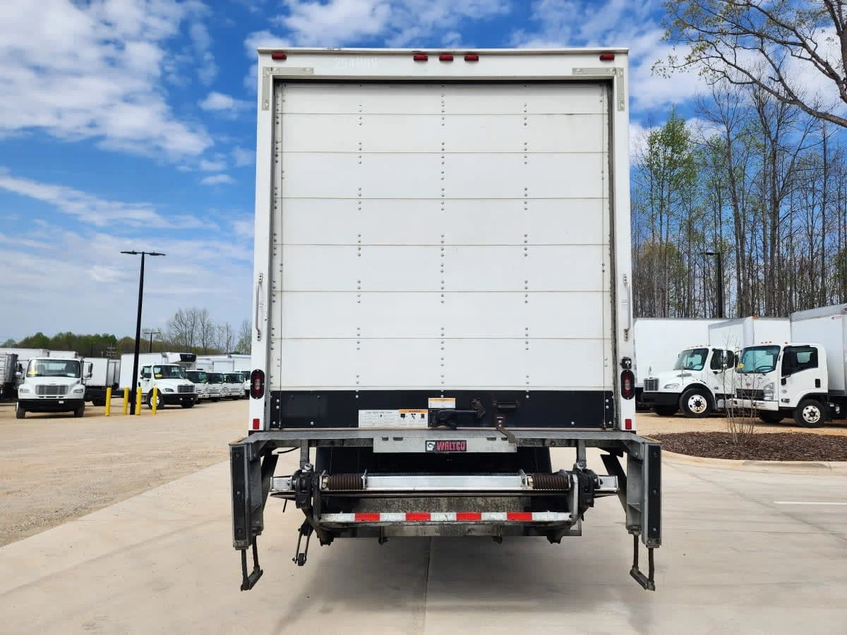 2020 International MV - image 5