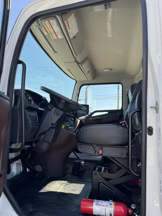 2025 Hino L7 - image 26