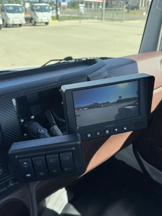 2025 Hino L7 - image 30