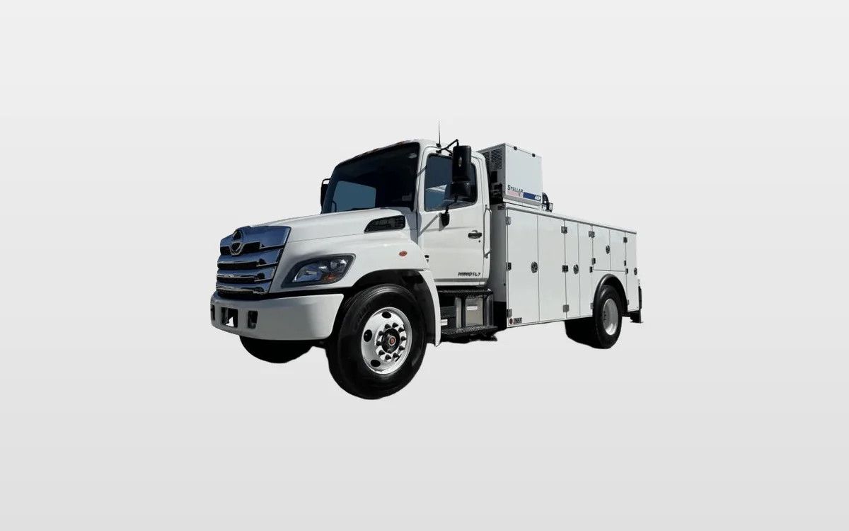 2025 Hino L7 - image 1