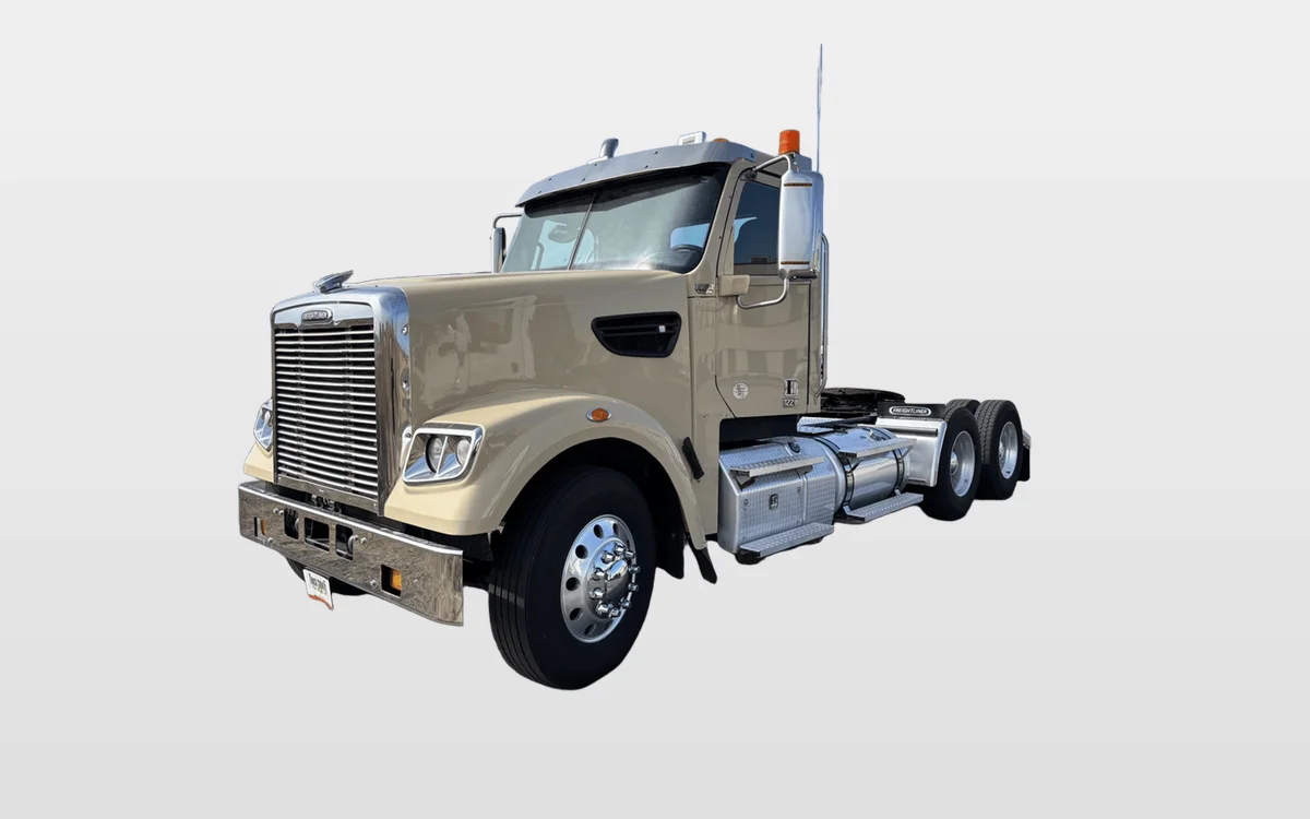 2020 Freightliner 122SD - image 1