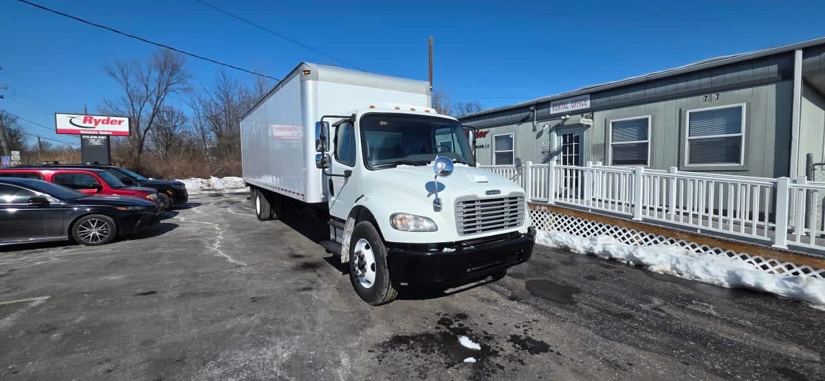 2018 Freightliner M2 106 in Bensalem, PA — photo 3