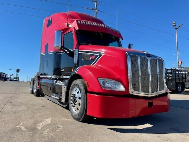 2021 Peterbilt 579 in Tulsa, OK — photo 5