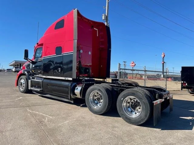 2021 Peterbilt 579 - image 6