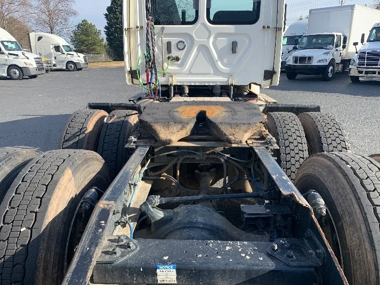 2021 Freightliner Cascadia in Concord, NC — photo 6