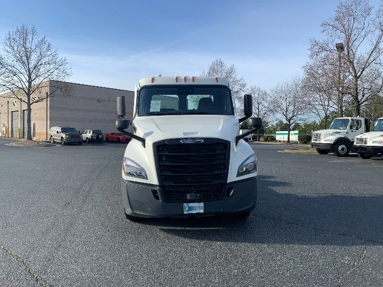 2021 Freightliner Cascadia in Concord, NC — photo 2