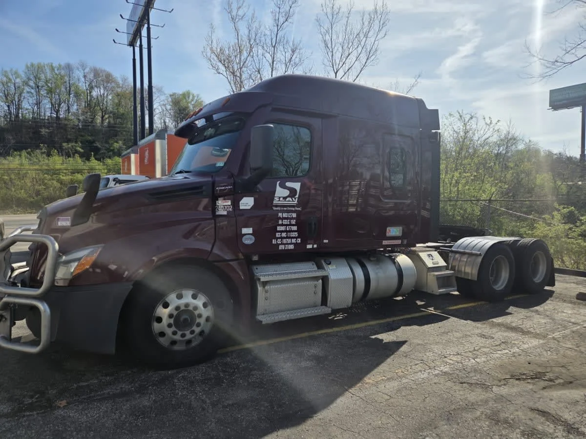 2020 Freightliner Cascadia in Knoxville, TN