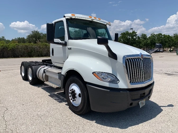 2019 International LT in Tampa, FL
