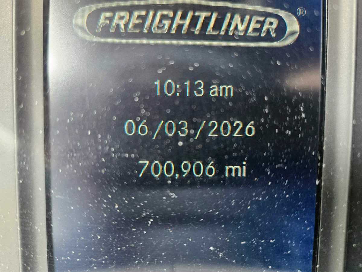 2022 Freightliner Cascadia in Orlando, FL — photo 11