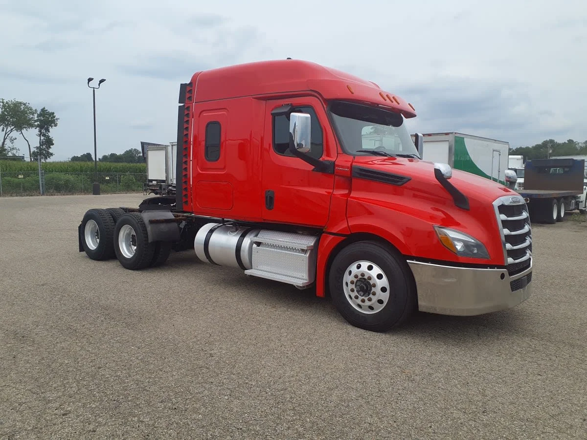2019 Freightliner Cascadia in Wayland, MI — photo 3