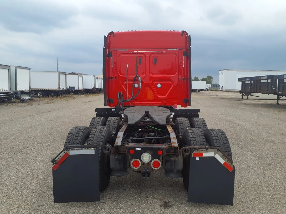 2019 Freightliner Cascadia in Wayland, MI — photo 5