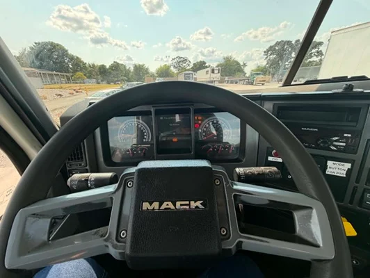 2019 Mack Pinnacle in Tulsa, OK — photo 14