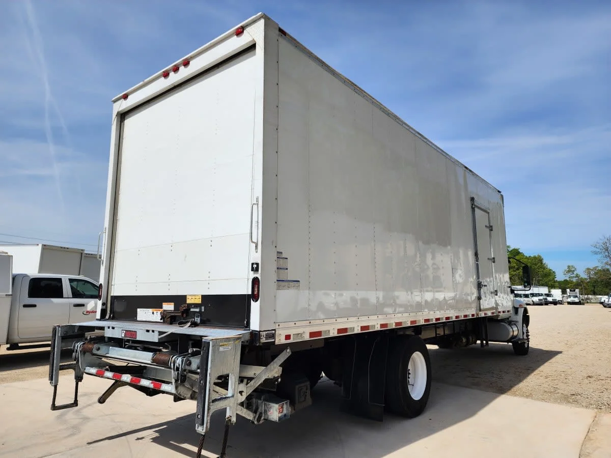 2020 International MV - image 4