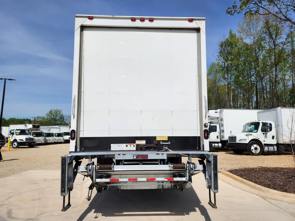 2020 International MV - image 5