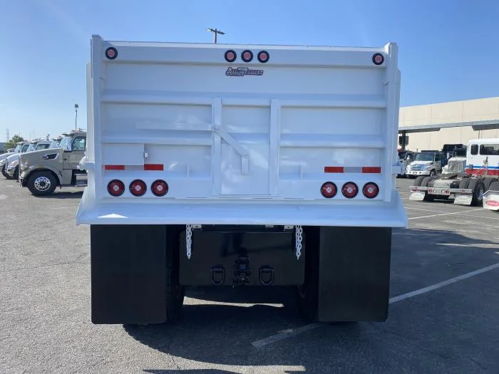 2027 Peterbilt 589 in Sylmar, CA — photo 7