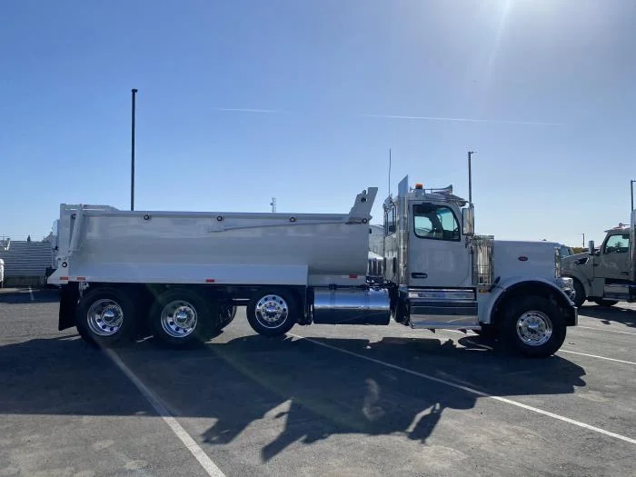 2027 Peterbilt 589 in Sylmar, CA — photo 5